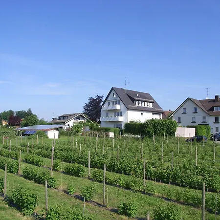 Obst- Und Marschall Apartmán *