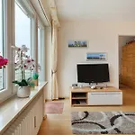 Obst- Und Marschall 아파트