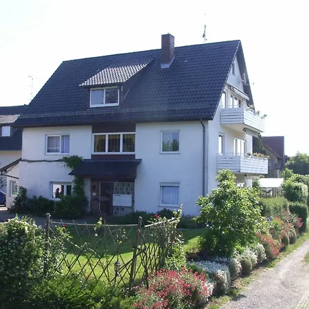 Obst- Und Marschall 公寓 *