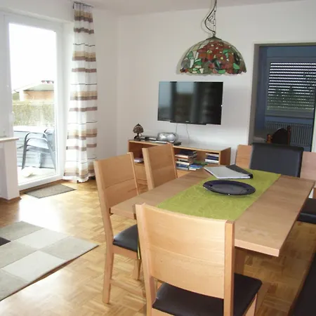 Obst- Und Marschall Apartament *
