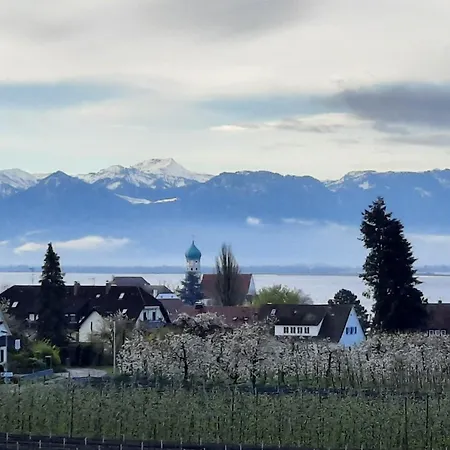 Obst- Und Marschall Lägenhet *