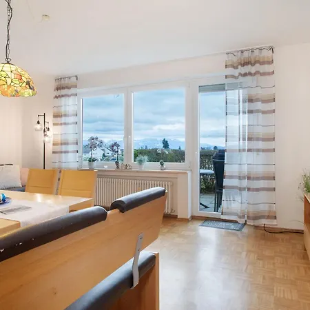 Obst- Und Marschall Apartman *